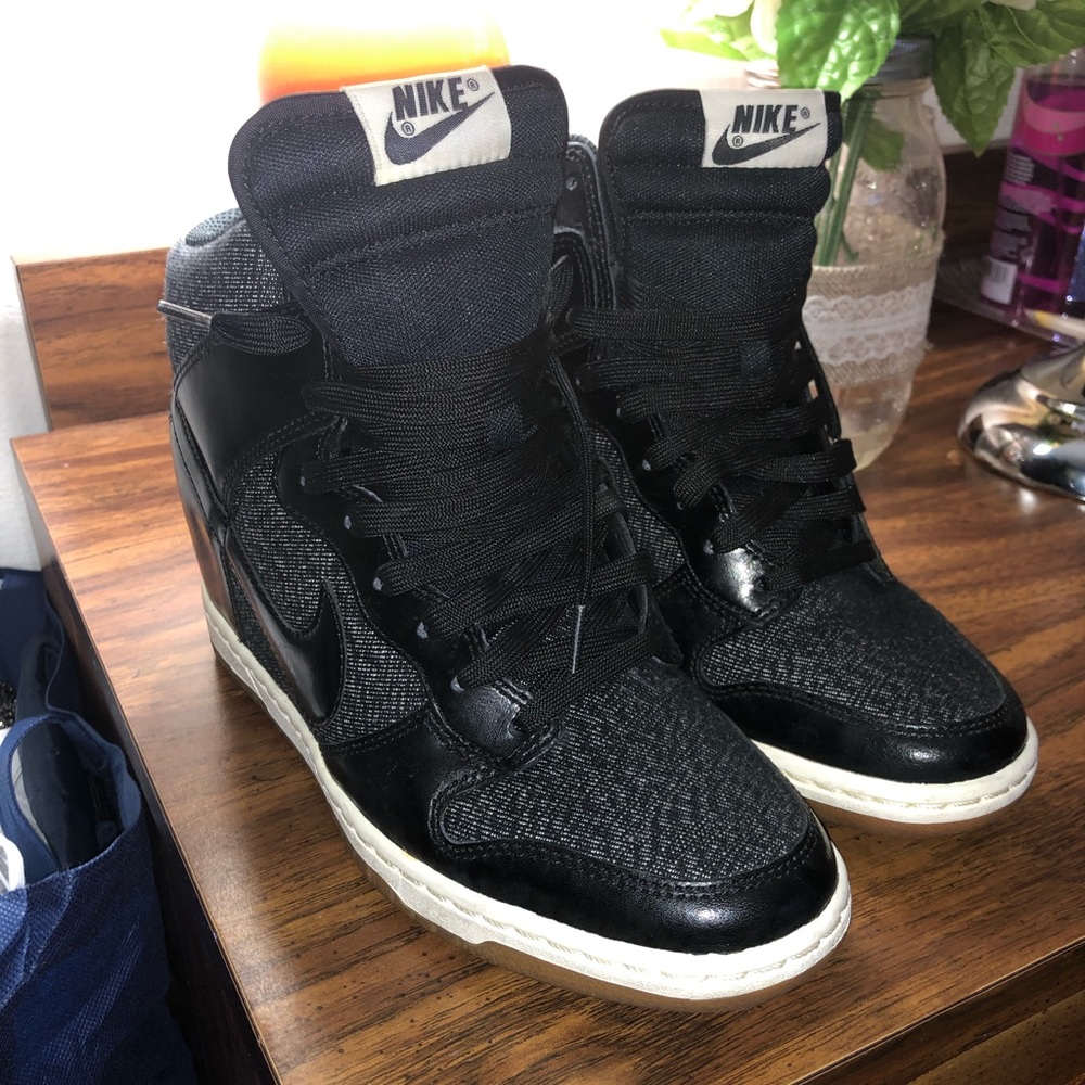 Nike Women's Dunk Sky Hi Essential Wedge Shoes
